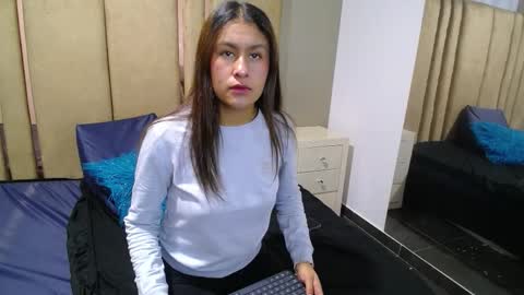 Snapshot of sara_blue13 chatting on 02/05/26, 11:48 Sara online show from 02/05/26, 11:48