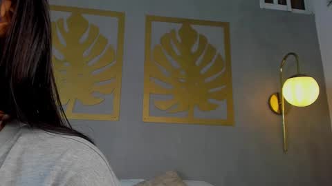 Sara online show from 01/17/25, 01:13