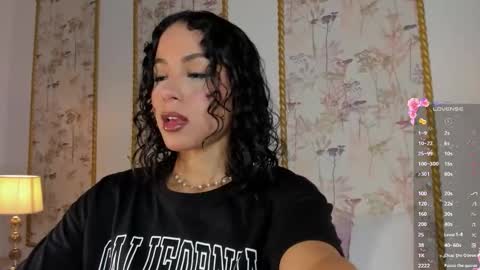 Snapshot of sara_castro24 chatting on 01/09/26, 07:37 Sara online show from 01/09/26, 07:37