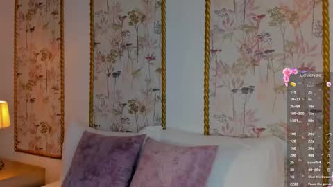 Snapshot of sara_castro24 chatting on 01/10/26, 07:59 Sara online show from 01/10/26, 07:59