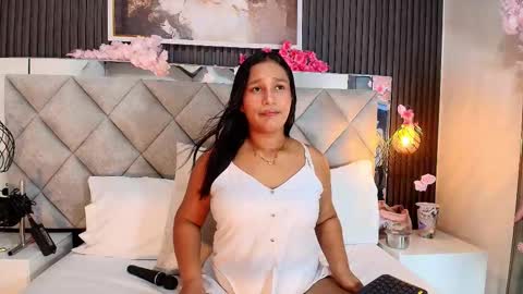 Snapshot of sara_channel_ chatting on 03/16/26, 12:20 SARA online show from 03/16/26, 12:20