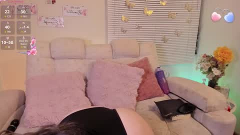 Sara Crowe online show from 02/15/26, 07:27