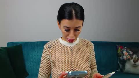 Im Sara I am happy to be here  online show from 02/06/26, 06:00