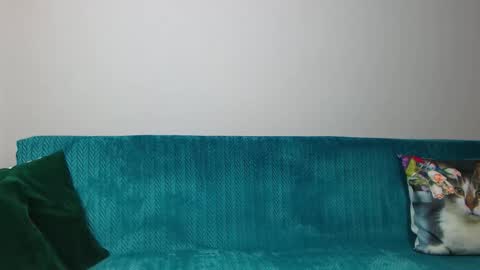 Im Sara I am happy to be here  online show from 03/19/26, 06:01