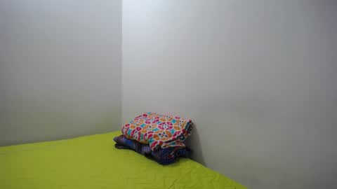 sara felipe online show from 02/12/25, 04:01