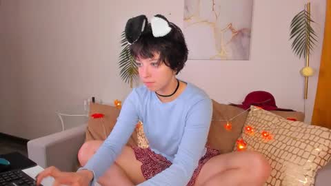 Sarah online show from 10/02/25, 01:01