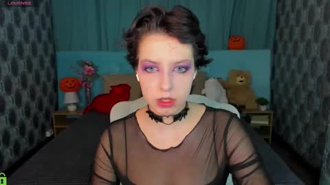 Sarah online show from 10/30/25, 09:00