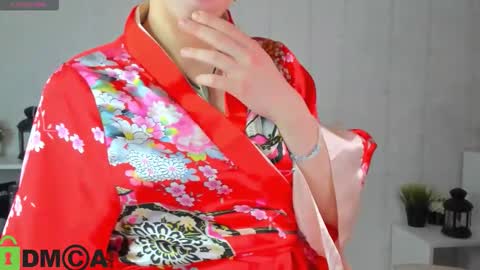 Sarah online show from 12/04/25, 01:48