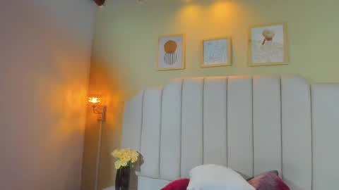 sara_hannks online show from 04/11/26, 02:21