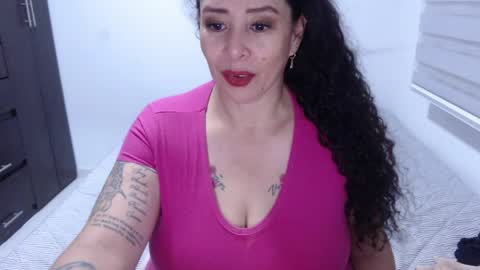 Snapshot of sara_hot46 chatting on 04/05/26, 10:45 Sara hot46 online show from 04/05/26, 10:45