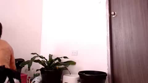 sara_johnson__ online show from 11/15/25, 07:10