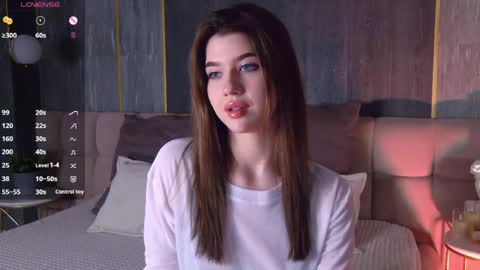 Sara online show from 04/13/26, 04:01