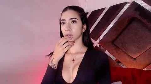 sara_lopee1 online show from 10/29/25, 11:45
