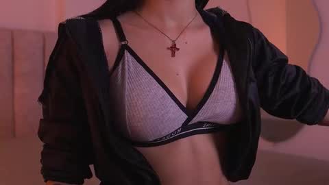 sara_lopee1 online show from 01/16/26, 11:58