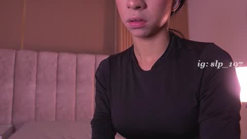 sara_lopee1 online show from 02/15/26, 11:52