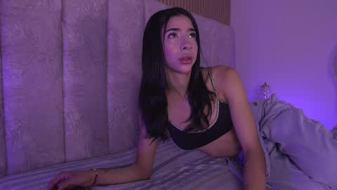 sara_lopee1 online show from 03/26/26, 11:49