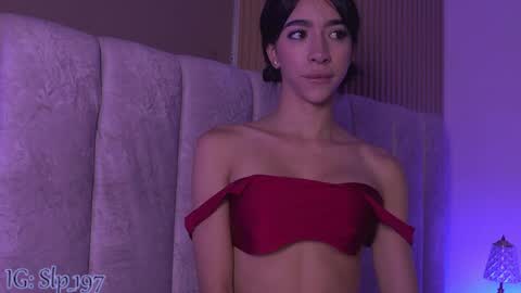 sara_lopee1 online show from 04/18/26, 12:20