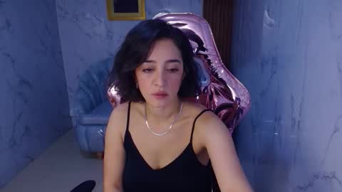 Snapshot of sara_lopez_s chatting on 09/21/25, 01:24 Sara online show from 09/21/25, 01:24