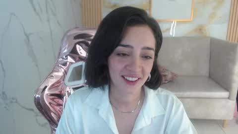 Snapshot of sara_lopez_s chatting on 10/10/25, 01:48 Sara online show from 10/10/25, 01:48