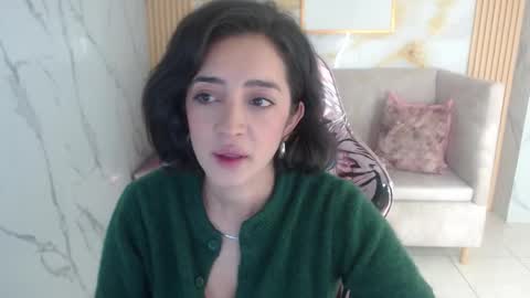 Snapshot of sara_lopez_s chatting on 10/18/25, 01:23 Sara online show from 10/18/25, 01:23