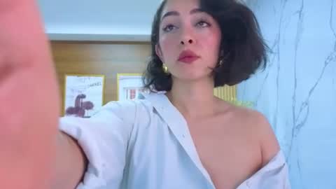 Snapshot of sara_lopez_s chatting on 06/30/26, 01:34 Sara online show from 06/30/26, 01:34