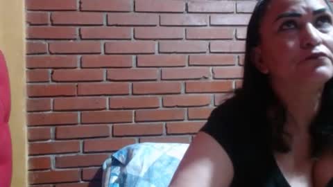 Snapshot of sara_love43 chatting on 07/06/26, 06:10 Sara love online show from 07/06/26, 06:10