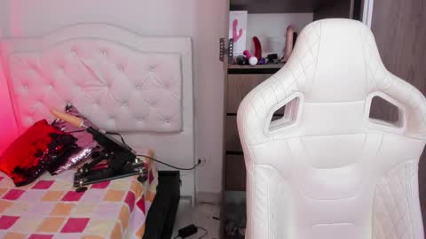 sara online show from 01/31/25, 10:21