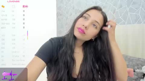 Snapshot of sara_melo chatting on 07/17/26, 12:45 Sara online show from 07/17/26, 12:45