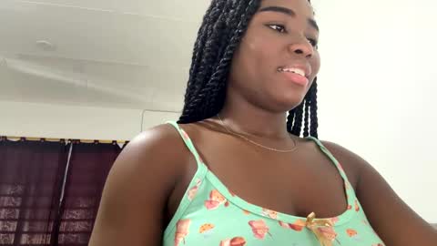 Sara online show from 09/22/25, 02:41