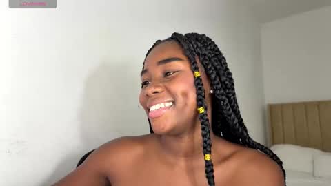 Sara online show from 10/29/25, 02:25