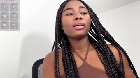 Snapshot of sara_muscle chatting on 02/03/26, 07:02 Sara online show from 02/03/26, 07:02