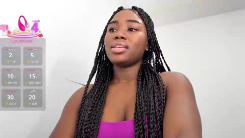 Snapshot of sara_muscle chatting on 02/11/26, 03:55 Sara online show from 02/11/26, 03:55