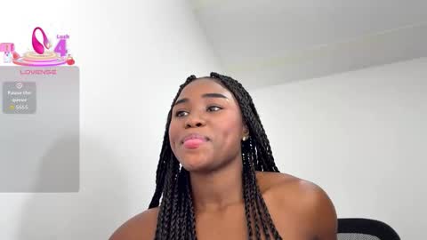 Snapshot of sara_muscle chatting on 02/12/26, 06:41 Sara online show from 02/12/26, 06:41