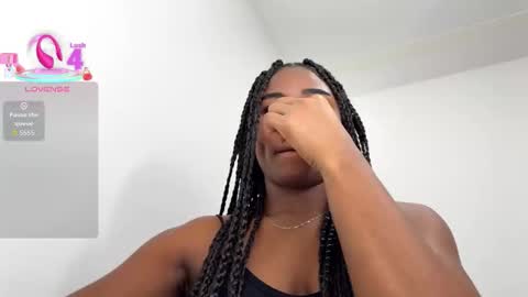 Snapshot of sara_muscle chatting on 02/16/26, 05:31 Sara online show from 02/16/26, 05:31