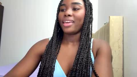 Snapshot of sara_muscle chatting on 03/27/26, 10:15 Sara online show from 03/27/26, 10:15