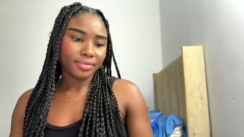 Snapshot of sara_muscle chatting on 04/21/26, 03:13 Sara online show from 04/21/26, 03:13