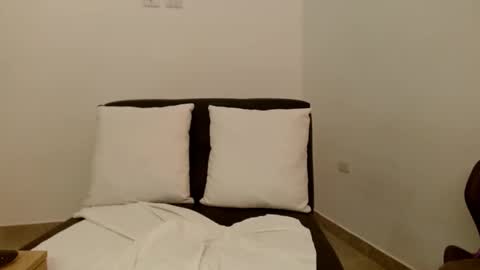 Snapshot of sara_naughtyw chatting on 01/17/25, 06:44 katiasupreme online show from 01/17/25, 06:44