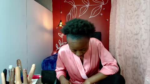 Snapshot of sara_naugty chatting on 02/07/25, 02:04 S A R A online show from 02/07/25, 02:04