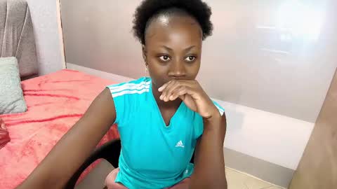 Snapshot of sara_naugty chatting on 02/17/25, 07:42 S A R A online show from 02/17/25, 07:42