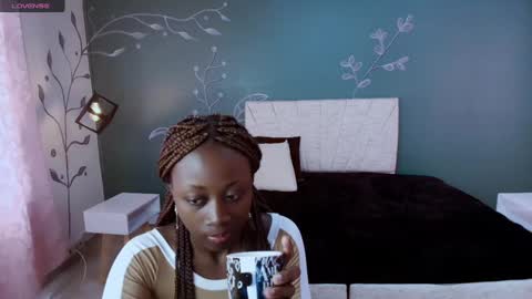 Snapshot of sara_naugty chatting on 02/22/25, 12:40 S A R A online show from 02/22/25, 12:40