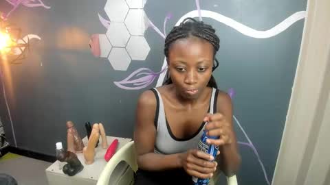 Snapshot of sara_naugty chatting on 10/13/25, 07:03 S A R A online show from 10/13/25, 07:03