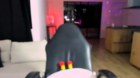 Snapshot of sara_oxford chatting on 04/03/26, 01:36 Sara online show from 04/03/26, 01:36