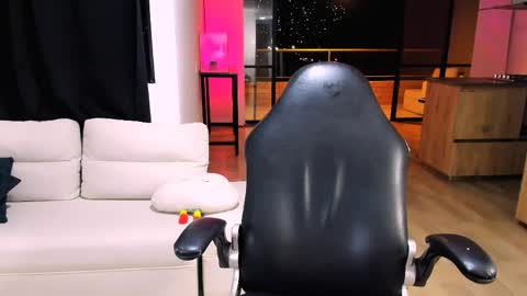 Snapshot of sara_oxford chatting on 04/13/26, 02:17 Sara online show from 04/13/26, 02:17