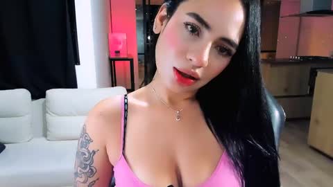 Snapshot of sara_oxford chatting on 04/14/26, 04:29 Sara online show from 04/14/26, 04:29