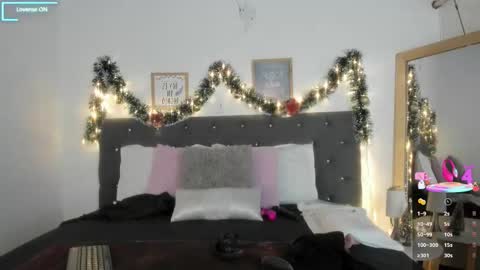 Sara  online show from 12/16/25, 07:08