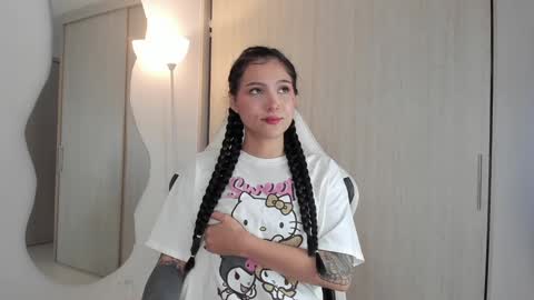 Snapshot of sara_queen9 chatting on 02/07/25, 03:52 Sara online show from 02/07/25, 03:52