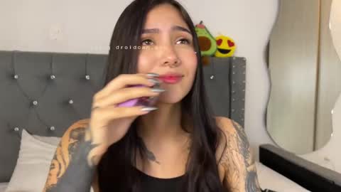 Snapshot of sara_queen9 chatting on 02/28/25, 07:56 Sara online show from 02/28/25, 07:56