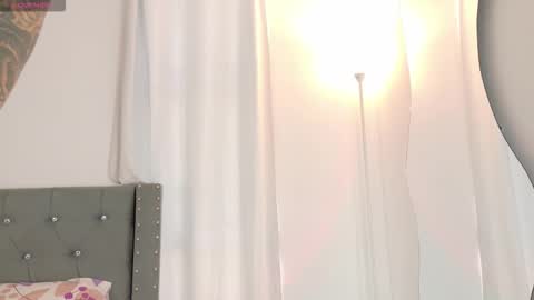 Snapshot of sara_queen9 chatting on 03/09/26, 04:33 Sara online show from 03/09/26, 04:33