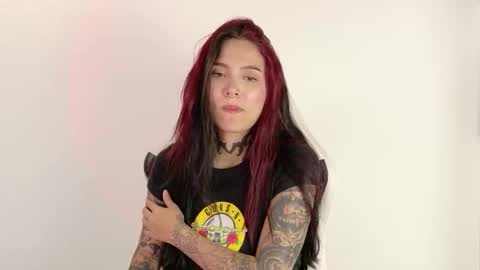 Snapshot of sara_queen9 chatting on 03/29/26, 04:23 Sara online show from 03/29/26, 04:23