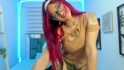 sara_red_x online show from 06/18/26, 03:29